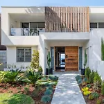 Villa Lola