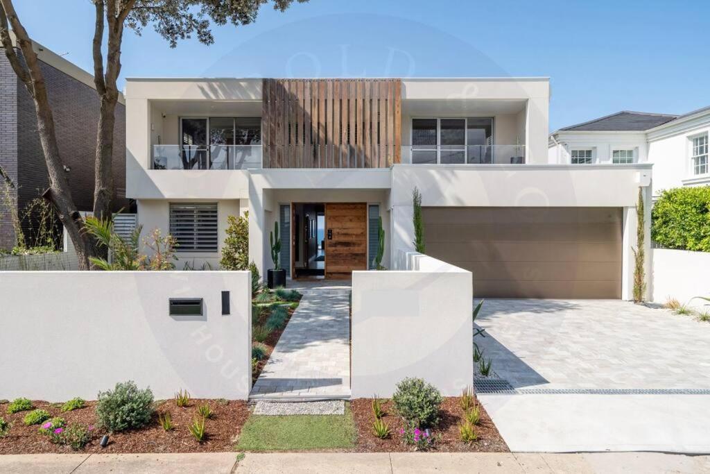 Villa Lola