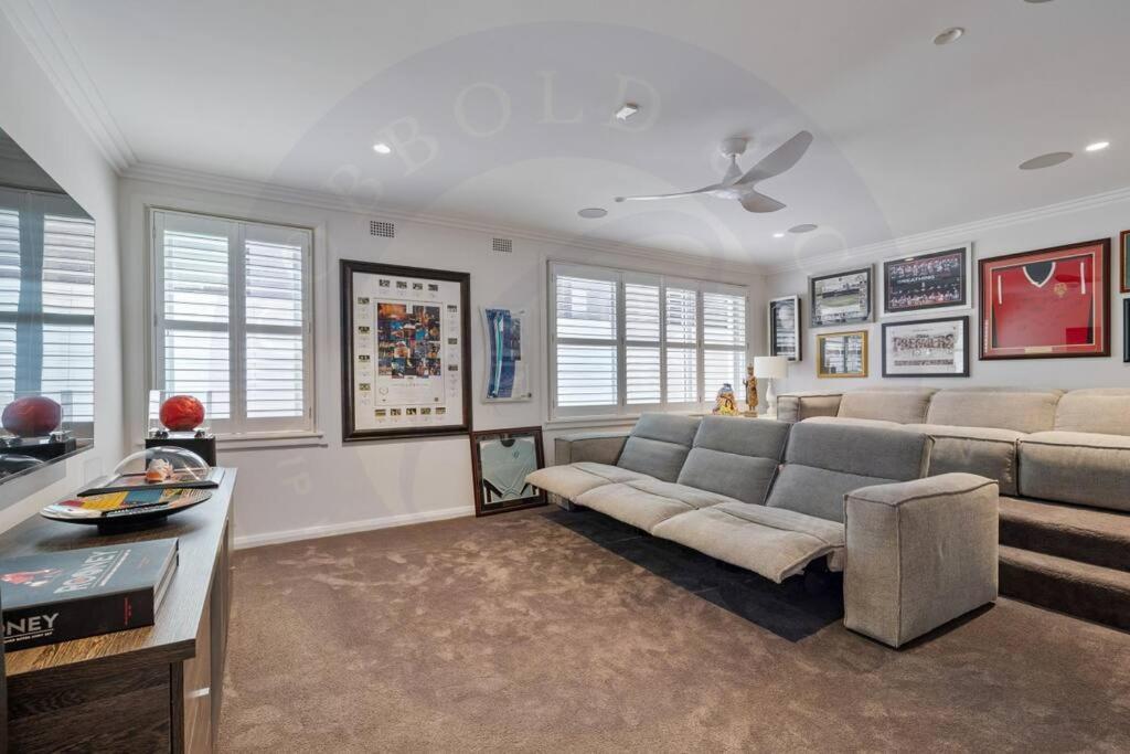 Villa Lola Sydney